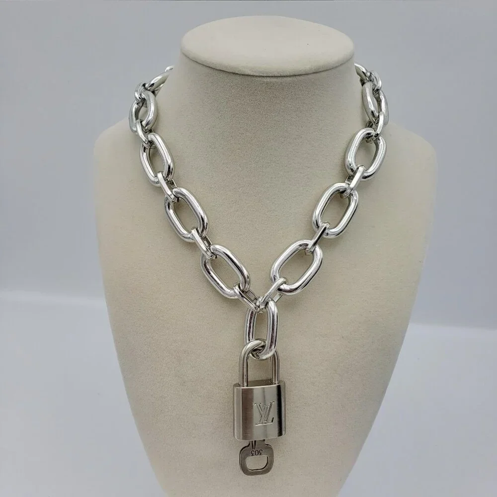 Authentic Louis Vuitton Padlock w/Unbranded Stainless Steel Plated Silver Chain - Picture 7 of 7